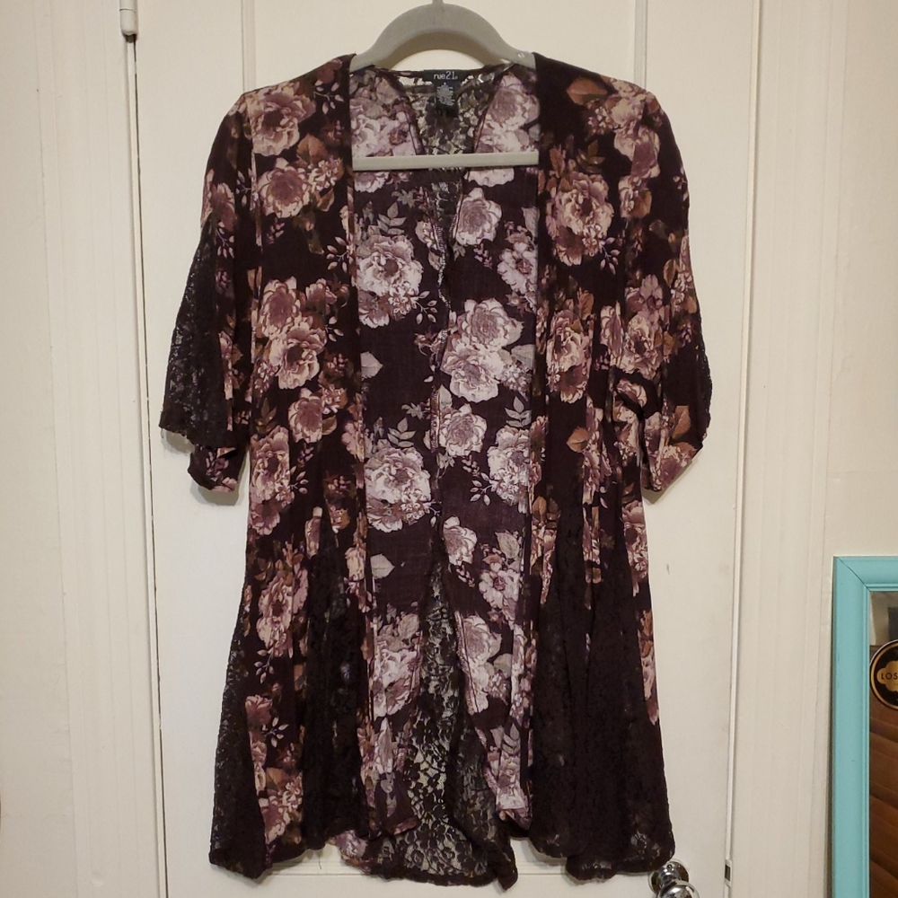 Floral & lace kimono